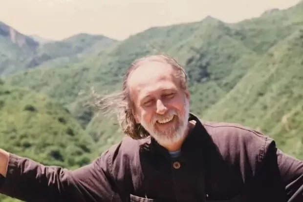 诺贝尔文学奖丨欧阳江河：拉斯洛是建立文学准则的伟大作家-第1张图片-