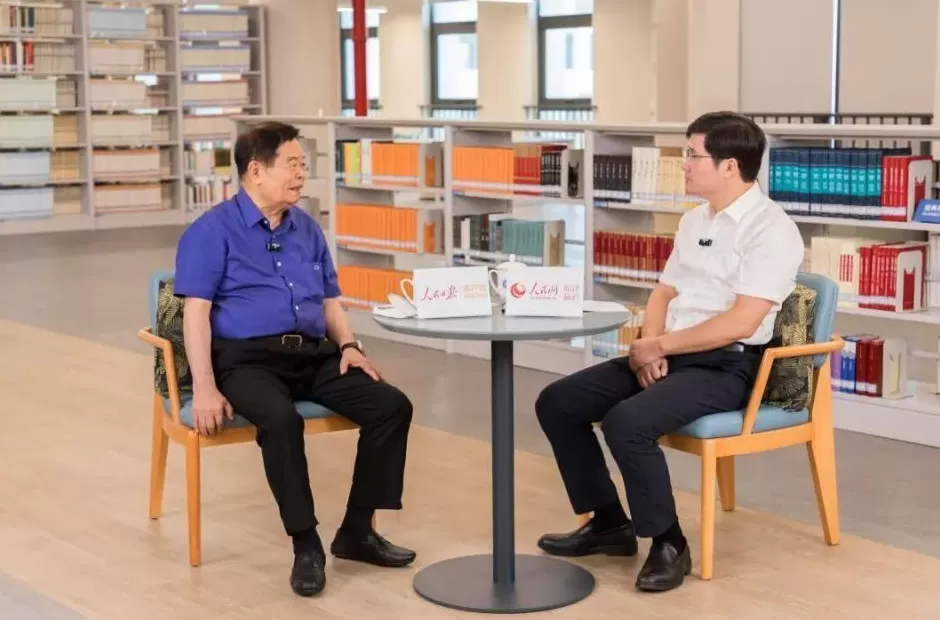 曹德旺称创办福耀科技大学已花费43亿，学生学费每年5600元，首届50名学生可全去福耀就业-第1张图片-