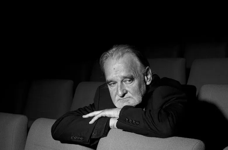 拉斯洛·卡撒兹纳霍凯与贝拉·塔尔：文与影的双生子-第2张图片-