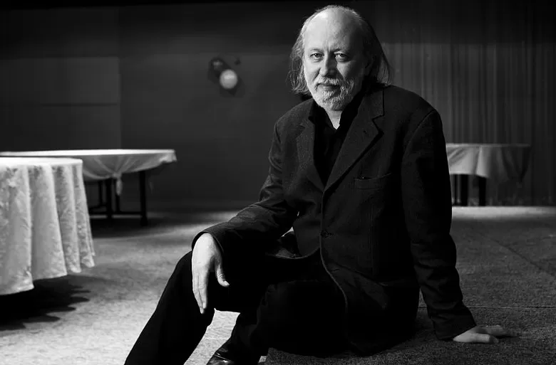 拉斯洛·卡撒兹纳霍凯与贝拉·塔尔：文与影的双生子-第1张图片-