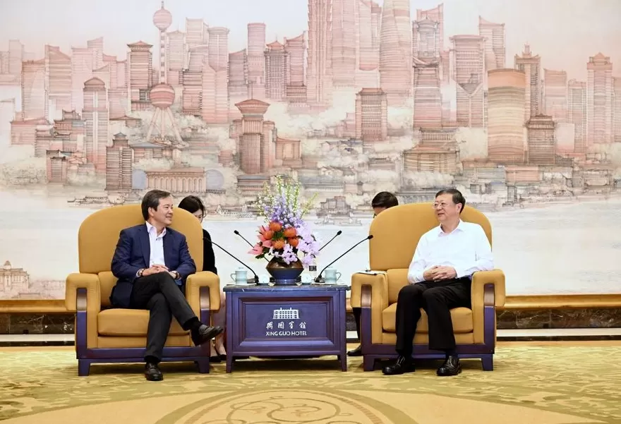 陈吉宁分别会见美国贝恩全球主席曼尼·马瑟达、比利时百威全球首席执行官邓明潇-第1张图片- 陈吉宁分别会见美国贝恩全球主席曼尼·马瑟达、比利时百威全球首席执行官邓明潇-第1张图片-