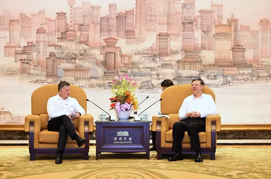 陈吉宁分别会见美国贝恩全球主席曼尼·马瑟达、比利时百威全球首席执行官邓明潇-第2张图片- 陈吉宁分别会见美国贝恩全球主席曼尼·马瑟达、比利时百威全球首席执行官邓明潇-第2张图片-