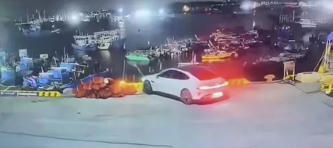 汽车凌晨坠海，车主不幸去世！福建平潭、小米汽车等多方回应-第1张图片-