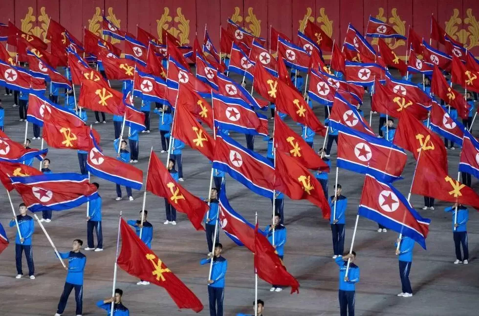 朝鲜举行盛大阅兵式，援俄部队亮相！-第9张图片-