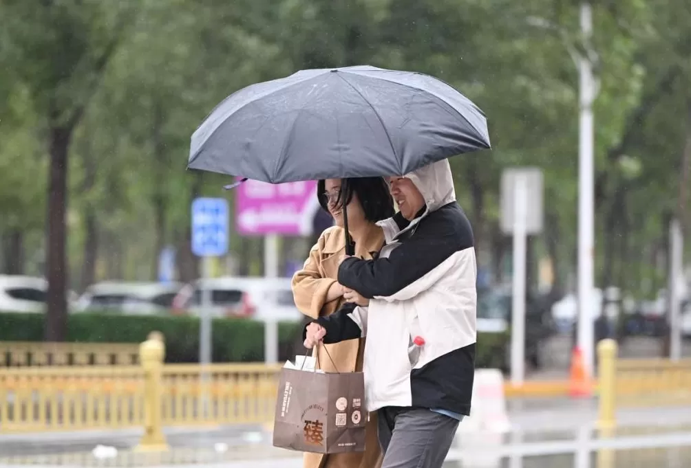漫长秋雨因何而来？-第2张图片-