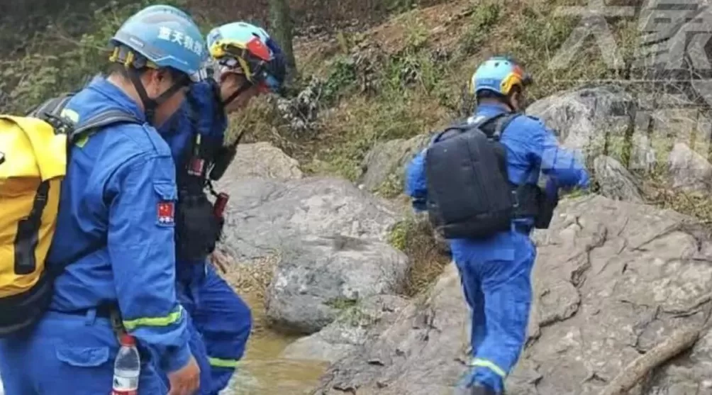 记者直击冒雨搜寻南太行失联男子现场：现环境不具搜救条件！救援人员：搜救范围已扩大，我们都不想放弃-第1张图片-