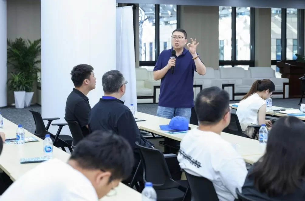服务初创企业2800多家，他如何带领团队“点亮”创业者梦想？-第3张图片-
