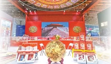 人民日报跨版聚焦故宫博物院建院百年：把中华文明瑰宝呵护好、弘扬好-第20张图片-