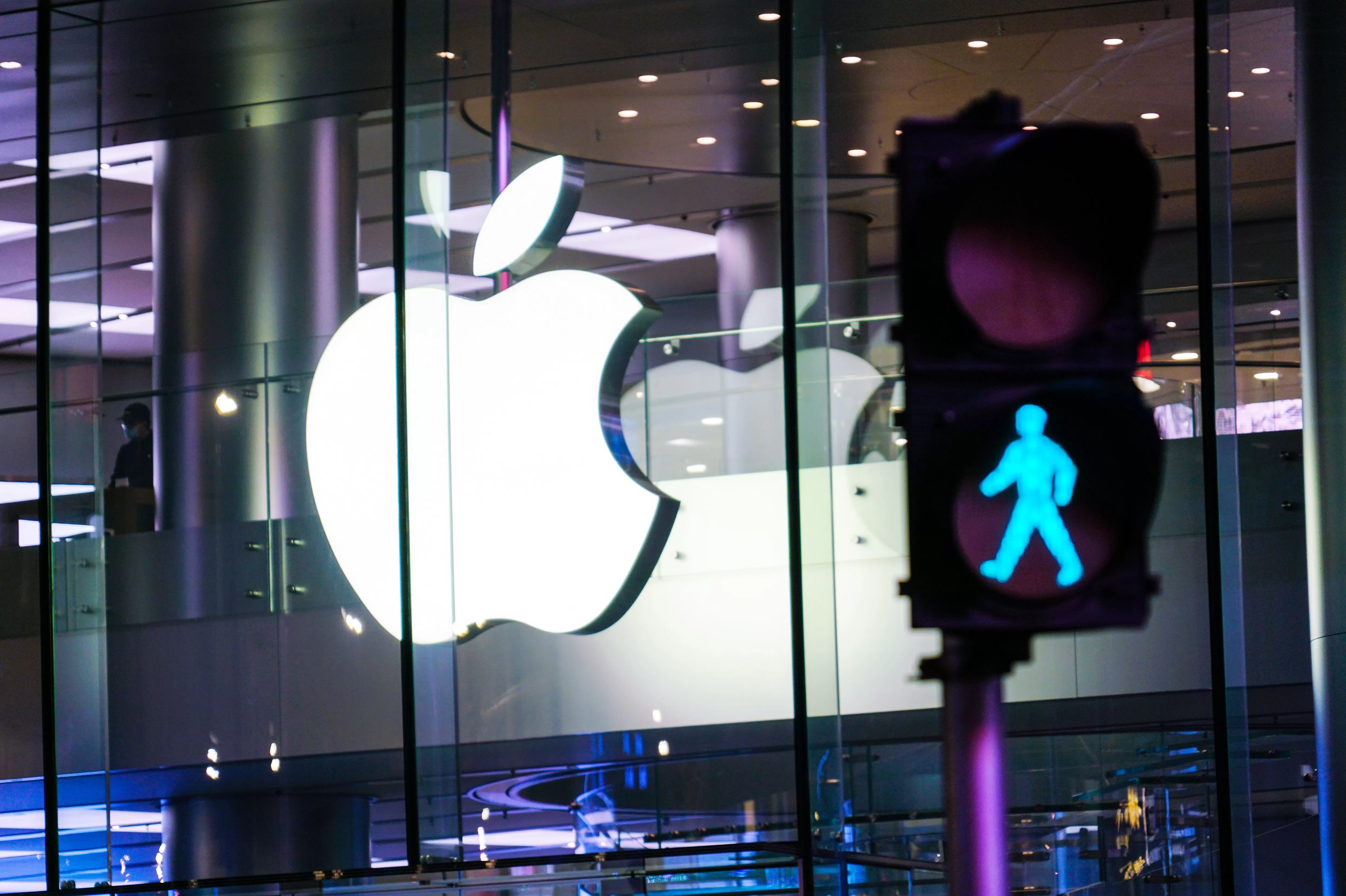 库克首次现身抖音直播间，iPhone Air中国大陆开启预购-第2张图片-