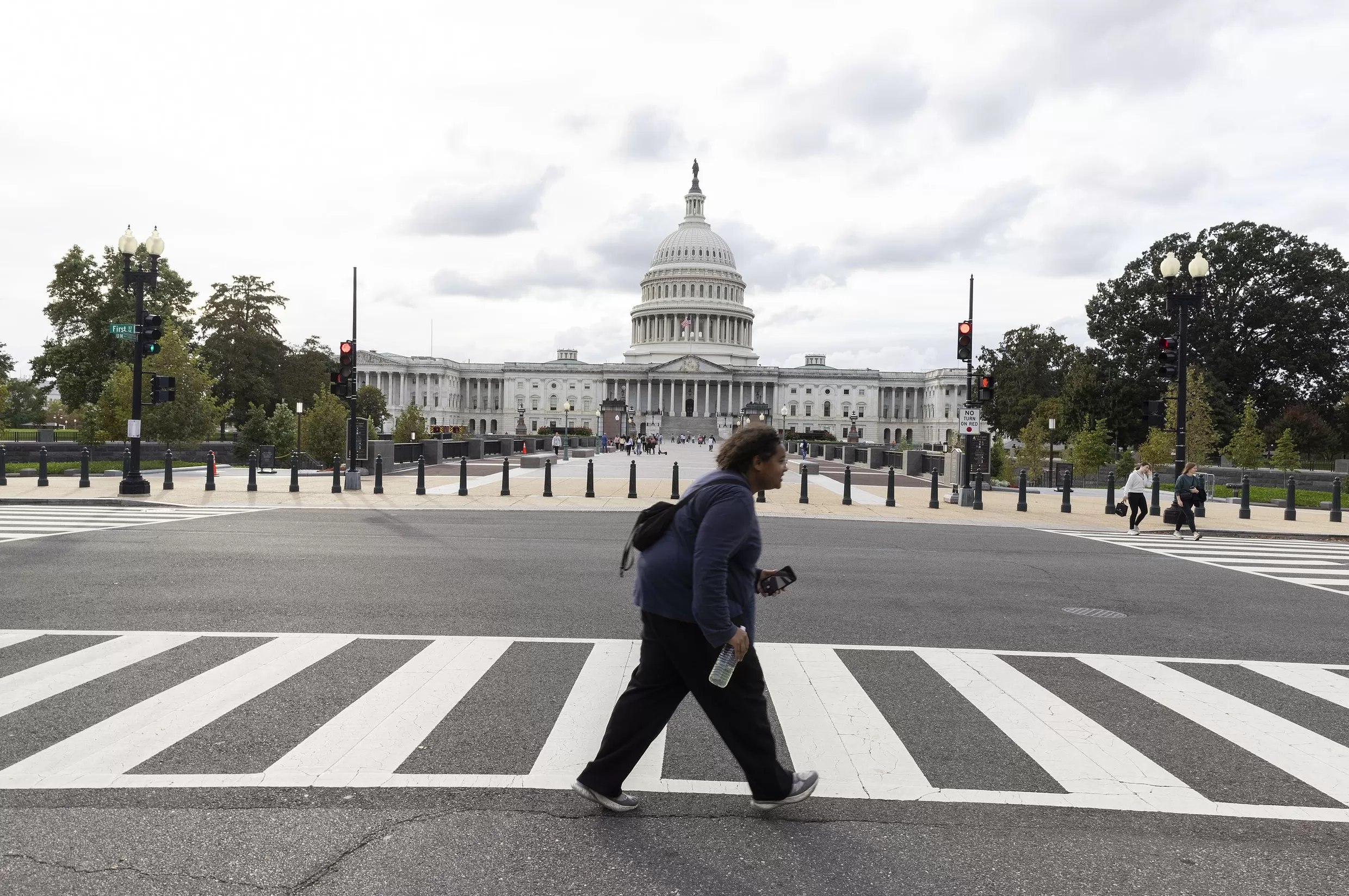 “情况越来越严重”!美国政府停摆开始影响民众生活-第1张图片- “情况越来越严重”!美国政府停摆开始影响民众生活-第1张图片-