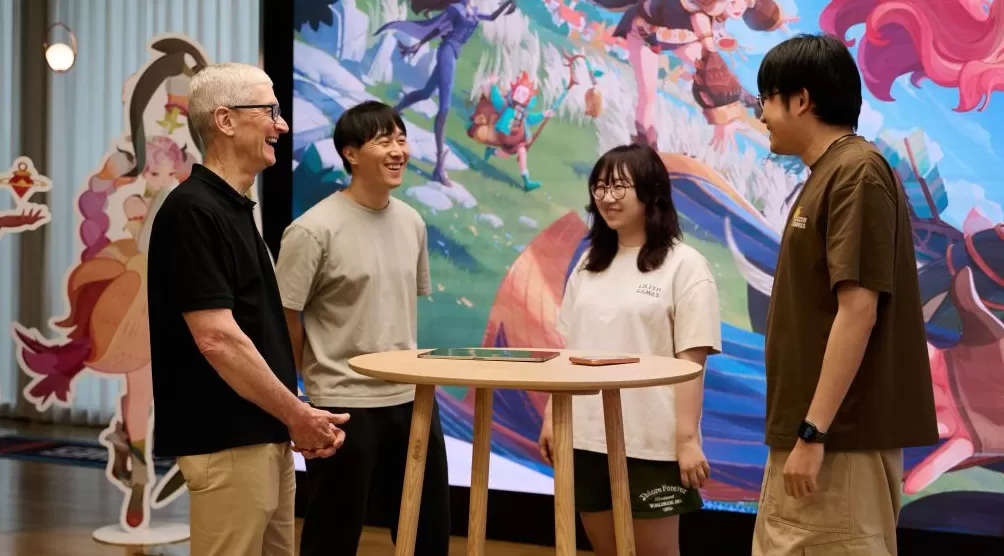 苹果CEO库克上海两日行:看LABUBU,首次“直播带货”,直言“太爱中国人和中国文化”-第1张图片- 苹果CEO库克上海两日行:看LABUBU,首次“直播带货”,直言“太爱中国人和中国文化”-第1张图片-