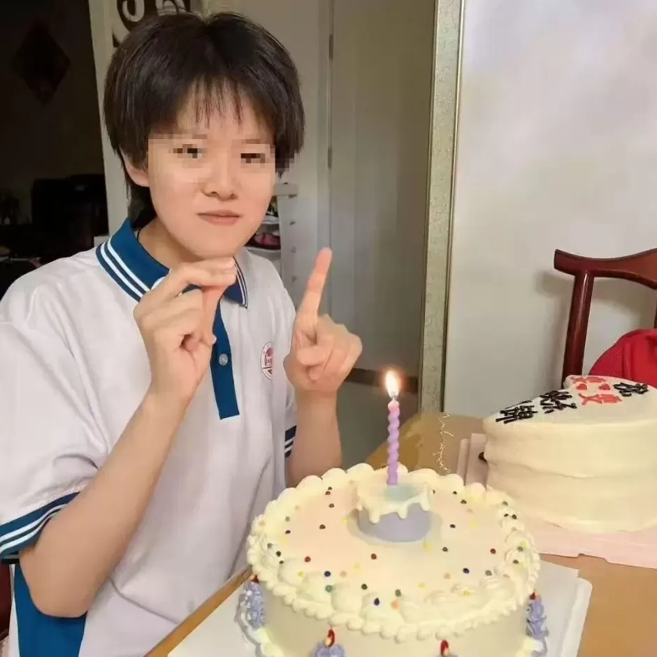 “贫困留学生”，陷入定制的电诈剧本-第4张图片-