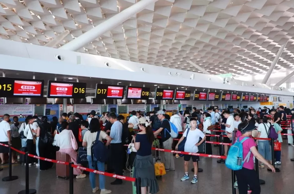 本想图省钱却多花4000多元！机票买完没多久票价“腰斩”，多付的钱能退吗？多家航空公司回应-第7张图片-