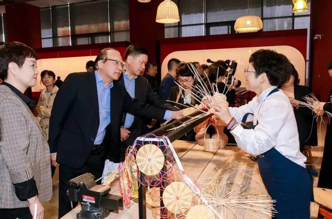 安溪藤铁艺术,呈现千年非遗的传承与创新-第3张图片- 安溪藤铁艺术,呈现千年非遗的传承与创新-第3张图片-