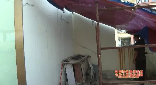 承重柱开裂达1厘米!贵州大哥花四十多万买的房,入住五年竟成了“危房”-第15张图片- 承重柱开裂达1厘米!贵州大哥花四十多万买的房,入住五年竟成了“危房”-第15张图片-