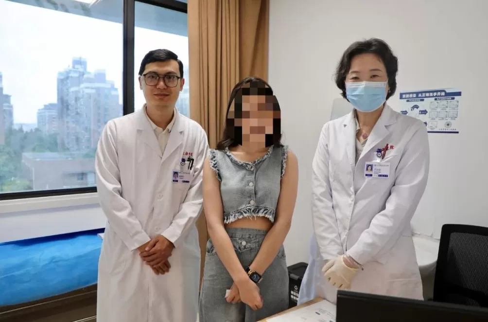 女子去医院就诊还向医生道谢？原来是此前乘高铁突发低血糖获紧急相助-第1张图片-