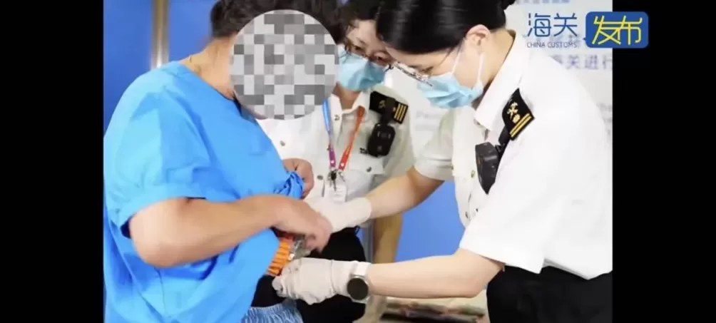 七人腰间绑藏超4000支替西帕肽针剂被海关查获，价值超百万元-第1张图片-