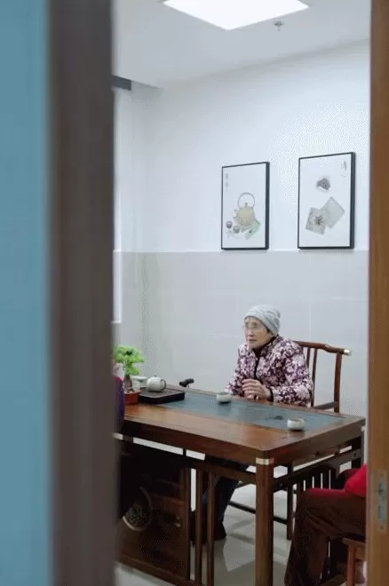 00后住进养老院：月租300元，和奶奶跨代共居-第4张图片-