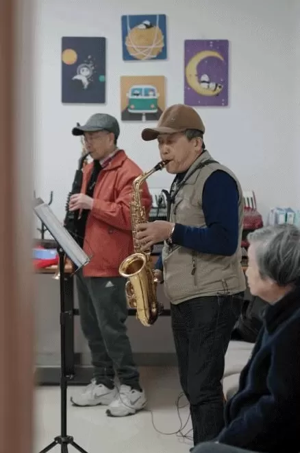 00后住进养老院：月租300元，和奶奶跨代共居-第14张图片-