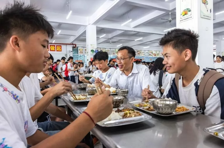 校园餐又起风波，只能填“满意”“非常满意”-第4张图片-