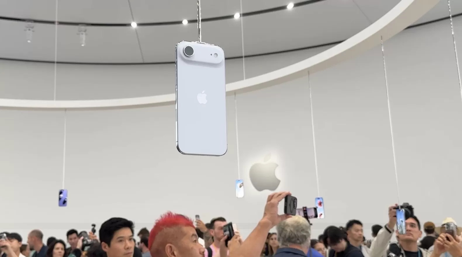 iPhone Air开启预购，国内首支eSIM手机有什么新体验？-第1张图片-