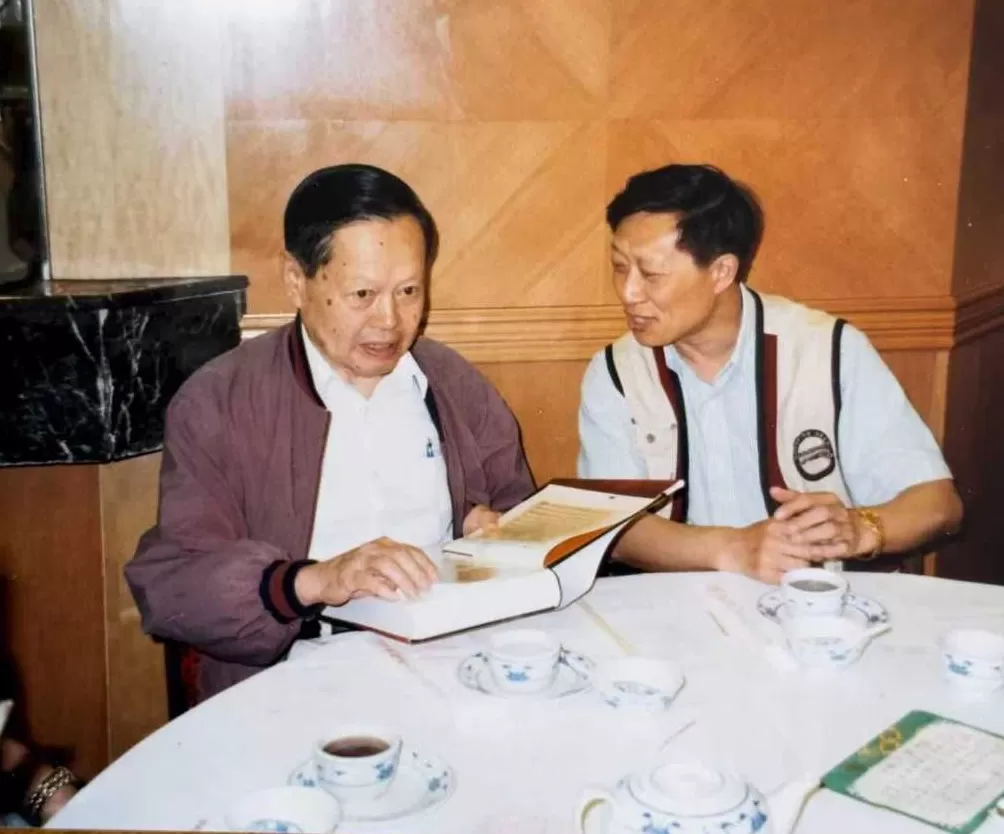 杨振宁外甥沈津：杨振宁的古籍版本学修养-第2张图片-