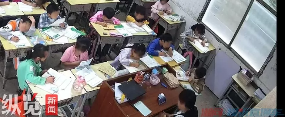 教育局回应“湖南一老师被反映上课时玩手机麻将”：发生在两年前-第1张图片-