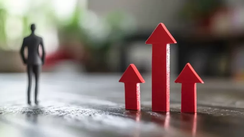 直通部委｜前三季度中国GDP同比增长5.2% 25省份将实现生育津贴直发个人-第1张图片-
