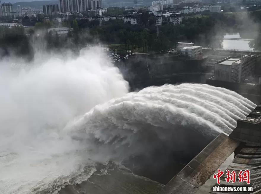 行走江河看中国|汉江秋汛“轮番考”科学调度交出安澜硬核答卷-第1张图片-