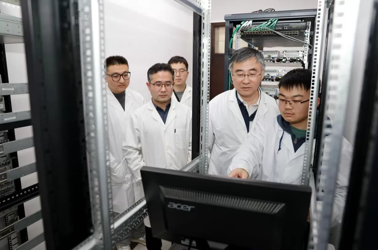 AI赋能新材料产业变革：从智能设计到产线应用，上海跑出创新加速度-第1张图片-