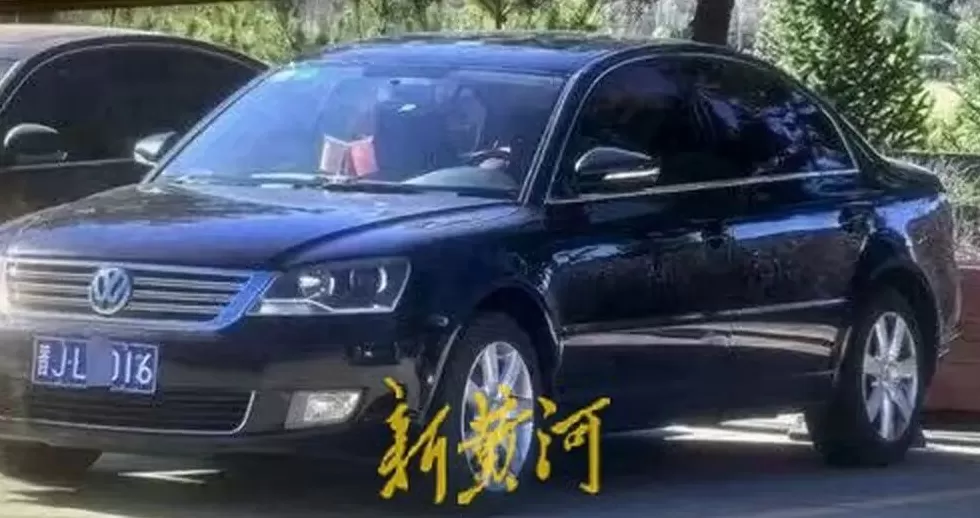 新任局长被曝公车私用、安排亲属“吃空饷”？山西兴县回应：已免职-第1张图片-