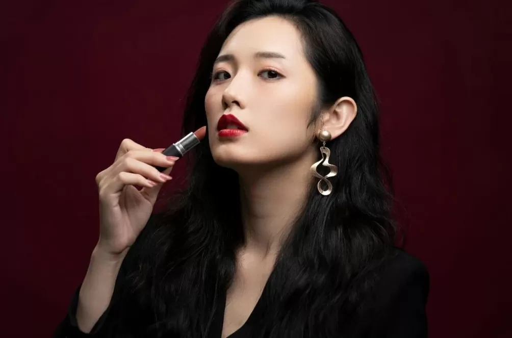 多个大牌化妆品被检出苏丹红？多款产品连夜下架，部分仍在售，品牌方回应！疑似原料供应商被曝光-第1张图片-