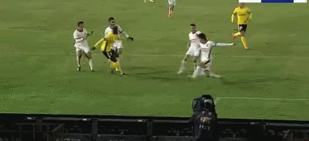 中超冠军争夺战最后冲刺,积分榜前三名一齐“踩刹车”-第5张图片- 中超冠军争夺战最后冲刺,积分榜前三名一齐“踩刹车”-第5张图片-