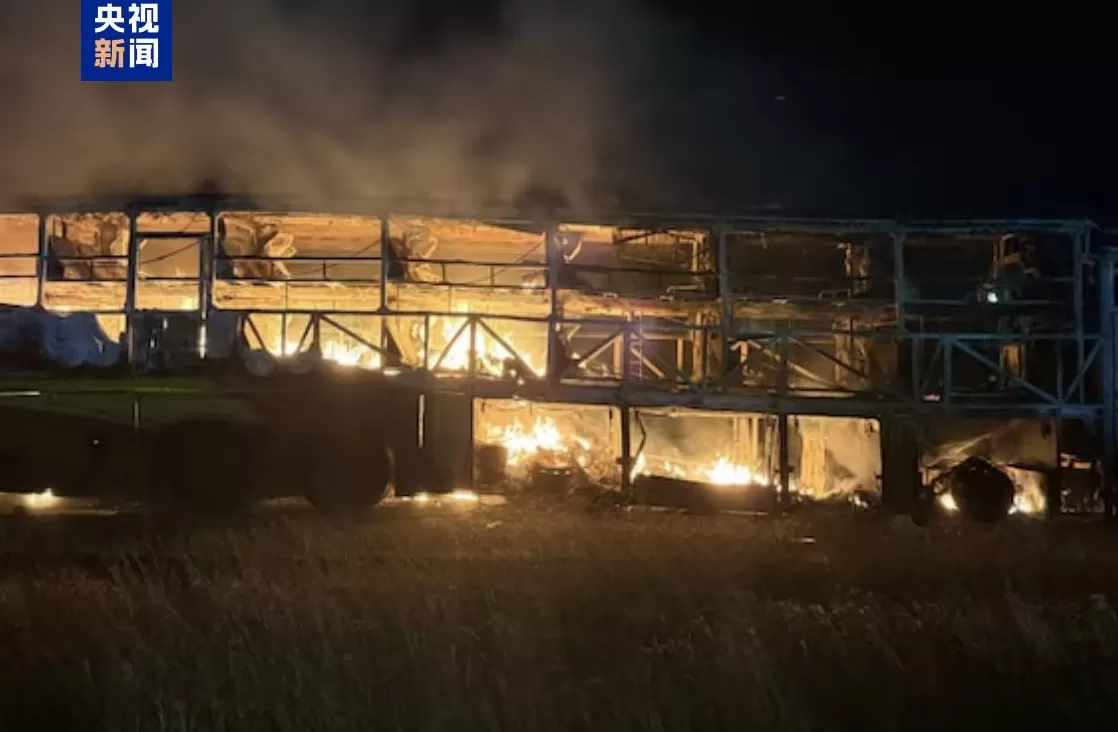 调查发现摩托车司机酒驾导致印度巴士起火事故-第1张图片-