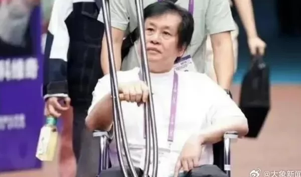 媒体：郑智化与机场风波的三重反思-第2张图片-