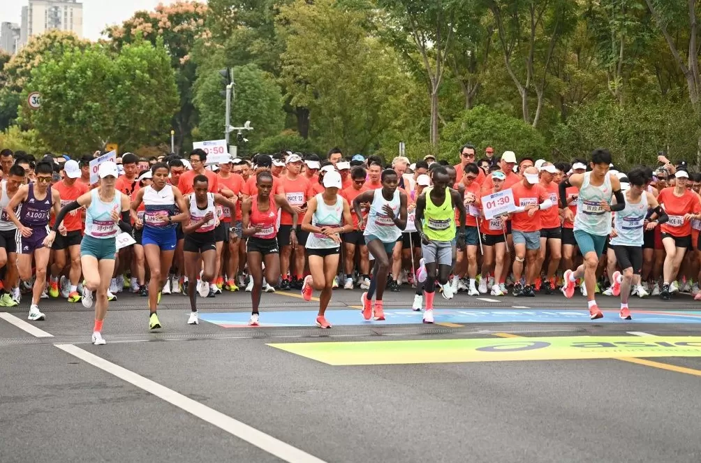 现场｜打磨十年成就世界田联金标，这场10公里的魅力何在-第2张图片-