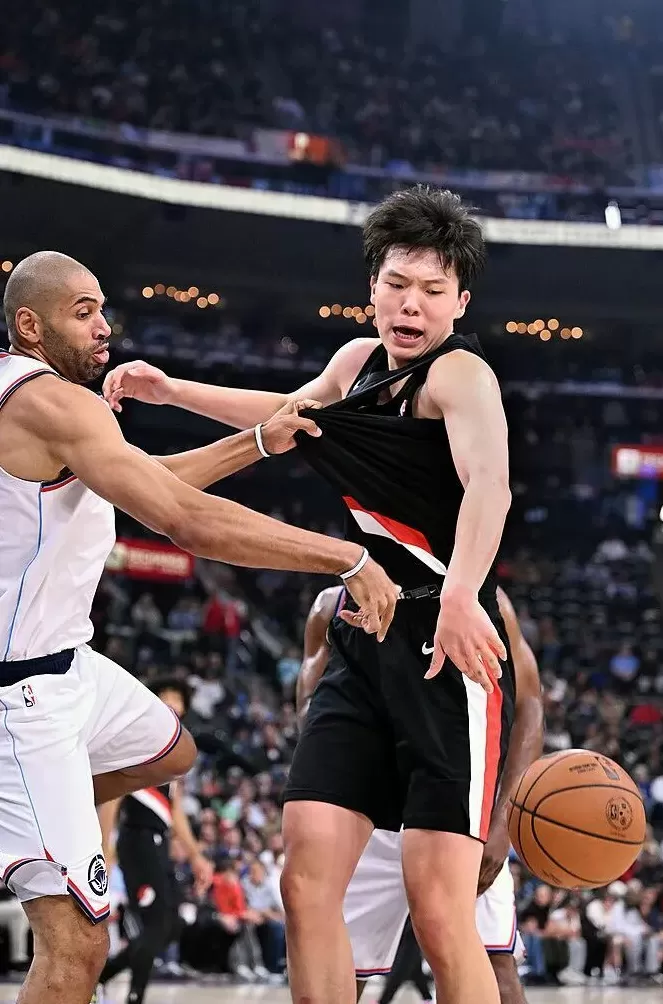 NBA | 杨瀚森前三场场均2分，里夫斯生涯首个50+-第1张图片-