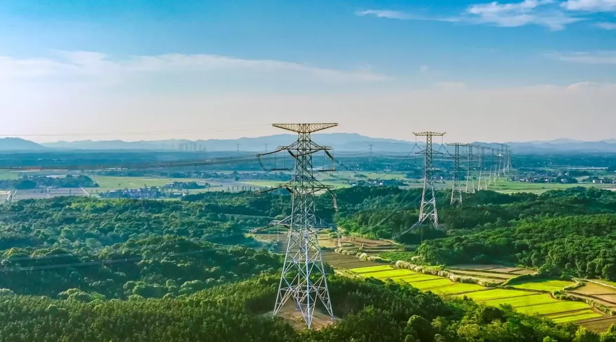 国网江西电力“十四五”发展成效综述：银线织赣鄱，灯火映新程-第1张图片-