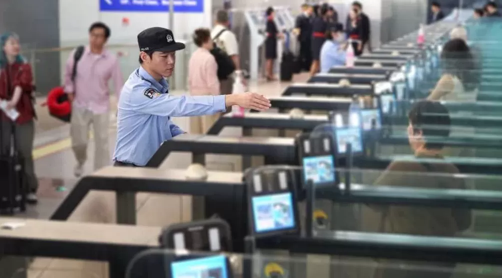 上海浦东机场今年出入境人员已突破3000万人次，同比增长近两成-第2张图片-