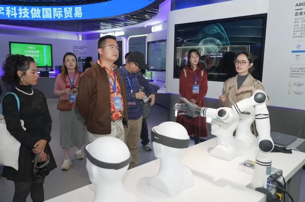 看“世界超市”如何玩转数字贸易：现场探秘义乌全球数贸中心-第5张图片-