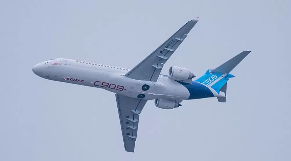 中国国产C909飞机获得文莱民航局适航证-第1张图片-
