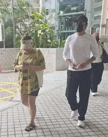 老戏骨许绍雄被曝病危，多位圈中好友已赶到医院-第3张图片-