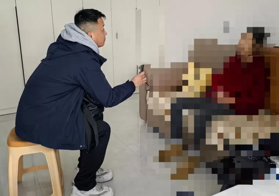老人遭遇杀猪盘，一句“姐姐”背后的“围猎”与“剿杀”-第4张图片-