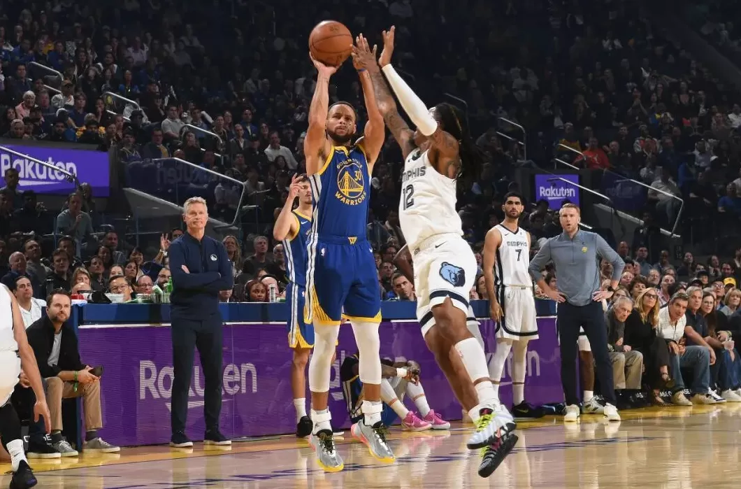 NBA | 杨瀚森背靠背仅得1分，约基奇三场三双创纪录-第4张图片-
