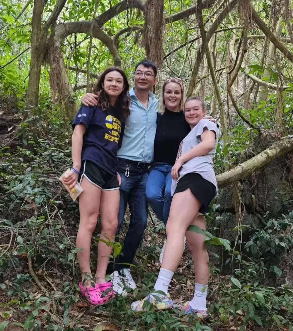 河南农村小伙娶美国女博士被网友点赞:曾“英雄救美”赢得芳心,婚后是家里“全能担当”-第2张图片- 河南农村小伙娶美国女博士被网友点赞:曾“英雄救美”赢得芳心,婚后是家里“全能担当”-第2张图片-