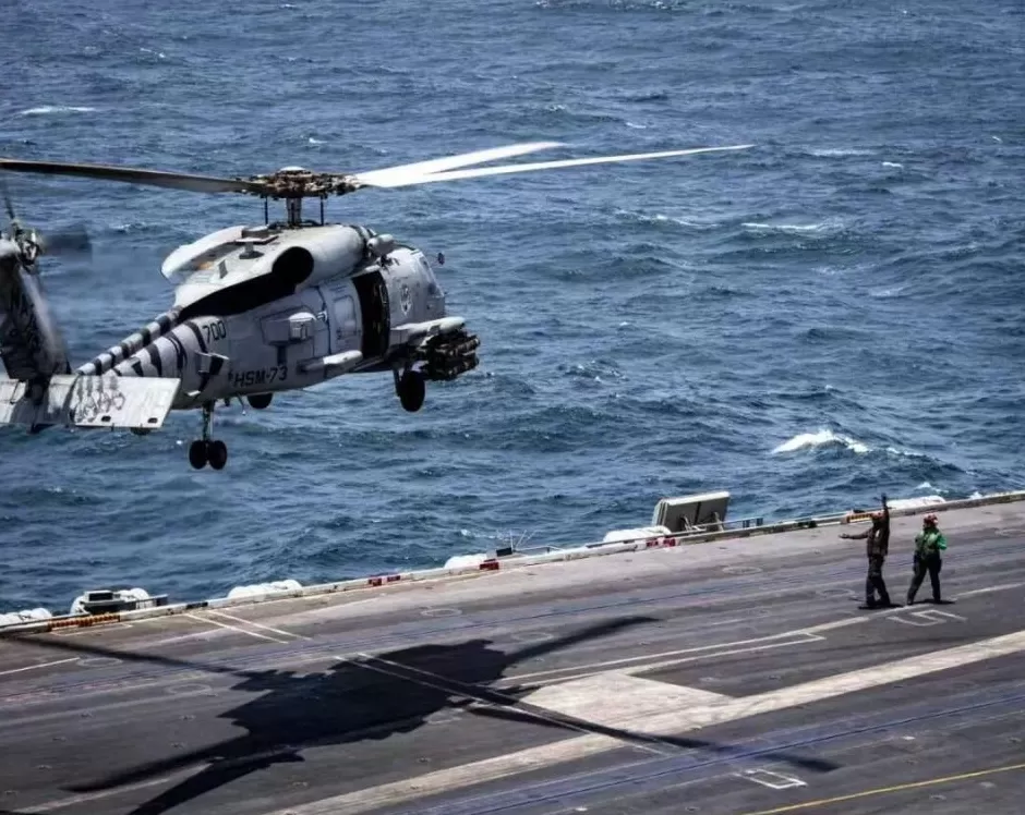 美航母摔飞机是“电磁攻击”?中国军号回应:你评书听多了-第6张图片- 美航母摔飞机是“电磁攻击”?中国军号回应:你评书听多了-第6张图片-