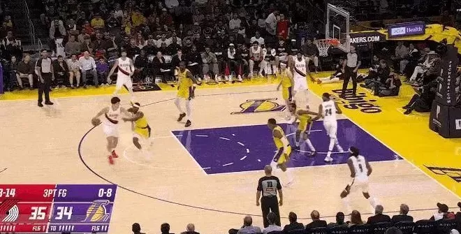 杨瀚森8分钟1分1板：成长很痛，但NBA不会为谁等待-第4张图片-