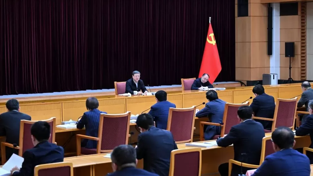 事关服务业创新发展,中共上海市委举行专题协商座谈会,陈吉宁与党外人士深入交流-第2张图片- 事关服务业创新发展,中共上海市委举行专题协商座谈会,陈吉宁与党外人士深入交流-第2张图片-