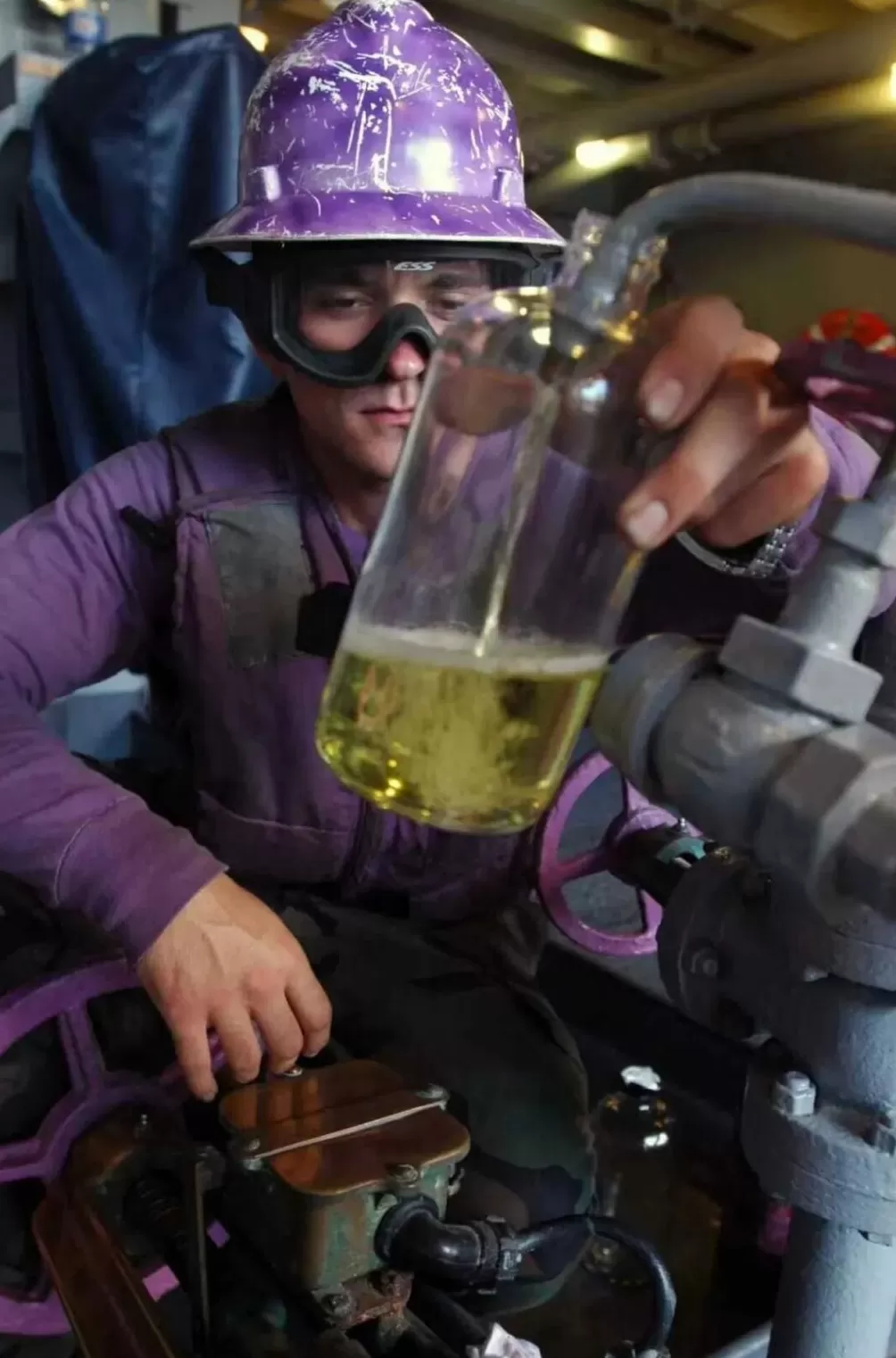 “美军航母摔飞机因电磁攻击”?中国军号发文-第3张图片- “美军航母摔飞机因电磁攻击”?中国军号发文-第3张图片-