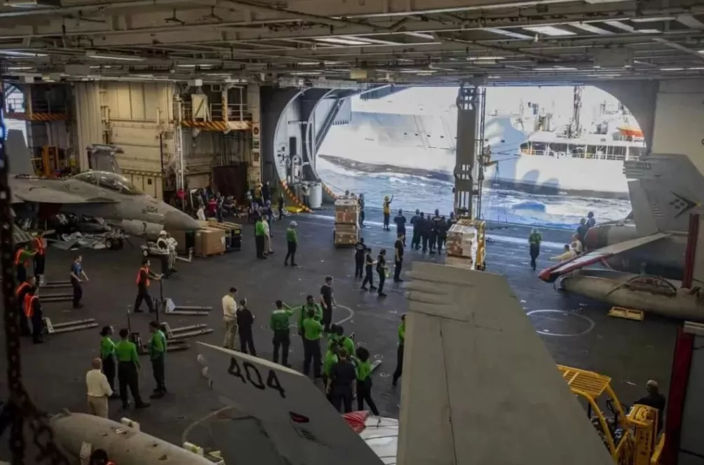 “美军航母摔飞机因电磁攻击”?中国军号发文-第4张图片- “美军航母摔飞机因电磁攻击”?中国军号发文-第4张图片-